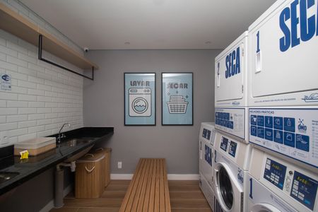 Apartamento para alugar com 33m², 2 quartos e sem vaga Apartamento para alugar com 33m², 2 quartos e sem vagaLavanderia