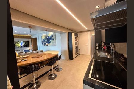 Apartamento à venda com 210m², 4 quartos e 3 vagas