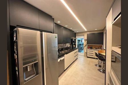 Apartamento à venda com 210m², 4 quartos e 3 vagas