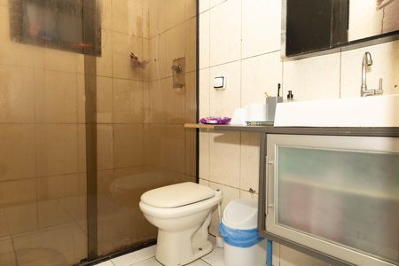 Casa à venda com 350m², 2 quartos e 2 vagasBanheiro