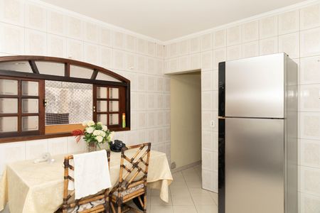 Casa à venda com 350m², 2 quartos e 2 vagasCozinha