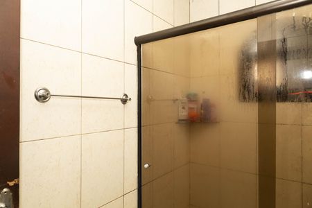 Casa à venda com 350m², 2 quartos e 2 vagasBanheiro