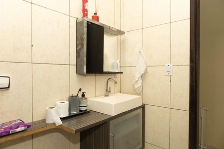Casa à venda com 350m², 2 quartos e 2 vagasBanheiro