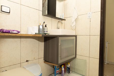 Casa à venda com 350m², 2 quartos e 2 vagasBanheiro