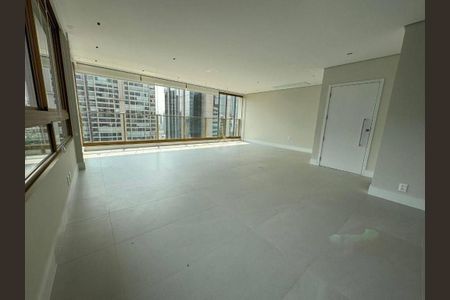Apartamento para alugar com 147m², 3 quartos e 2 vagas