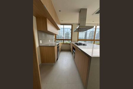 Apartamento para alugar com 147m², 3 quartos e 2 vagas
