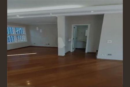 Casa à venda com 4 quartos, 213m² em Vila Santos, São Paulo
