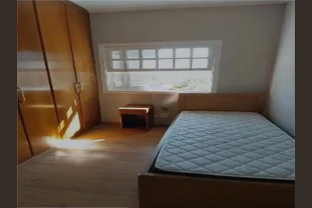 Casa à venda com 4 quartos, 213m² em Vila Santos, São Paulo