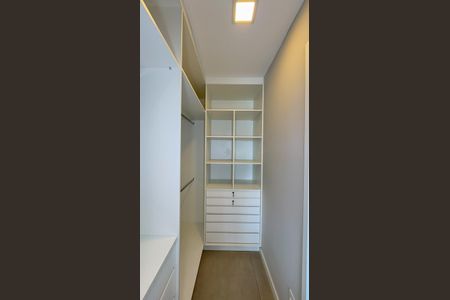 Apartamento para alugar com 38m², 1 quarto e 1 vaga Apartamento para alugar com 38m², 1 quarto e 1 vagaCloset