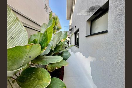 Casa de condomínio à venda com 360m², 4 quartos e 8 vagas
