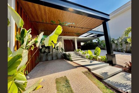 Casa de condomínio à venda com 360m², 4 quartos e 8 vagas