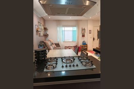 Casa à venda com 2 quartos, 75m² em Vila Marari, São Paulo