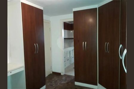Casa à venda com 4 quartos, 330m² em Jardim do Colegio (Zona Norte), São Paulo