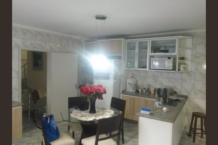 Casa à venda com 4 quartos, 180m² em Jardim Santa Ines, São Paulo