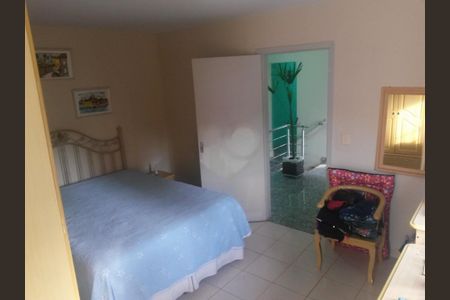 Casa à venda com 4 quartos, 180m² em Jardim Santa Ines, São Paulo