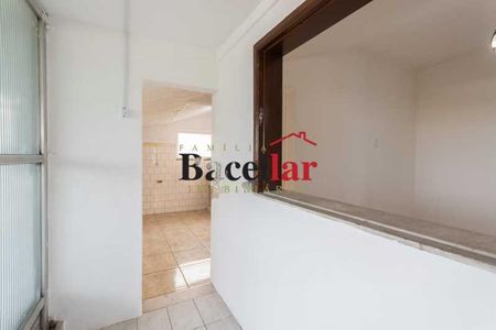 Apartamento à venda com 76m², 1 quarto e sem vaga