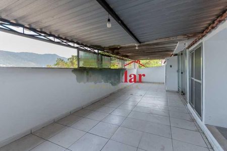 Apartamento à venda com 76m², 1 quarto e sem vaga