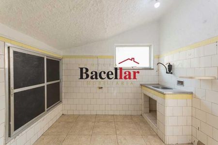 Apartamento à venda com 76m², 1 quarto e sem vaga