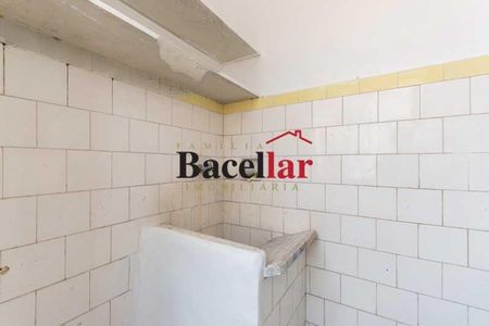 Apartamento à venda com 76m², 1 quarto e sem vaga