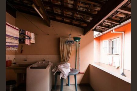 Casa à venda com 2 quartos, 110m² em Vila Carrão, São Paulo