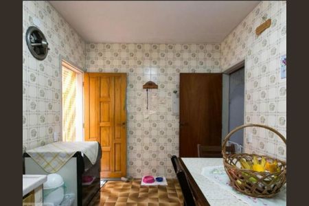 Casa à venda com 2 quartos, 110m² em Vila Carrão, São Paulo