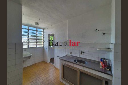 Apartamento à venda com 68m², 2 quartos e 1 vaga