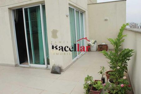Apartamento à venda com 180m², 3 quartos e 2 vagas