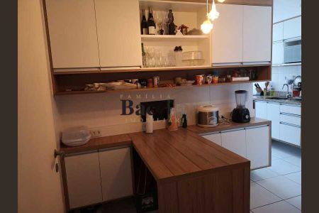 Apartamento à venda com 180m², 3 quartos e 2 vagas