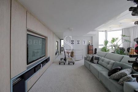 Apartamento à venda com 320m², 4 quartos e 4 vagas