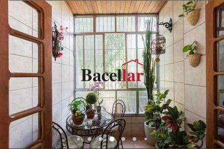 Apartamento à venda com 79m², 2 quartos e 1 vaga