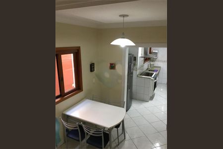 Casa à venda com 4 quartos, 203m² em Butantã, São Paulo