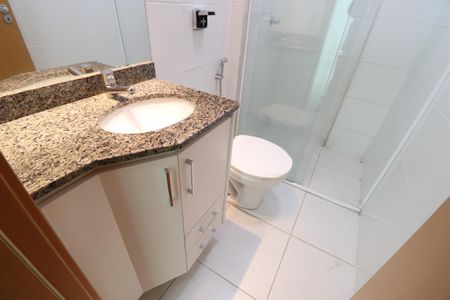 Apartamento para alugar com 68m², 2 quartos e 2 vagasBanheiro Social