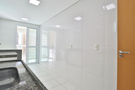Apartamento para alugar com 68m², 2 quartos e 2 vagasCozinha