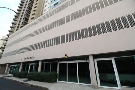 Apartamento para alugar com 68m², 2 quartos e 2 vagasFachada