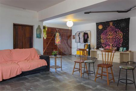 Casa à venda com 280m², 5 quartos e 3 vagas