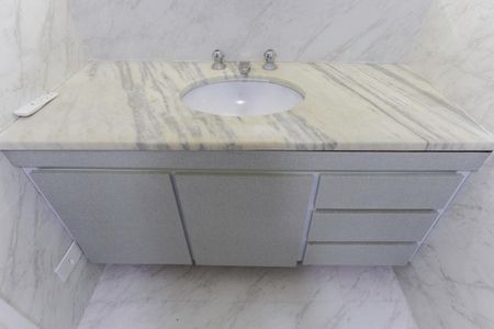 Apartamento para alugar com 95m², 3 quartos e 1 vaga Apartamento para alugar com 95m², 3 quartos e 1 vagaBanheiro social