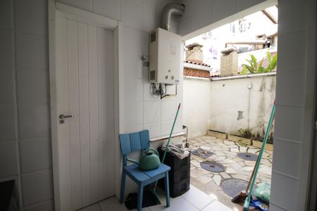 Casa de condomínio para alugar com 120m², 4 quartos e 2 vagasÁrea de Serviço
