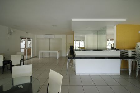 Casa de condomínio para alugar com 120m², 4 quartos e 2 vagasÁrea comum - Salão de festas