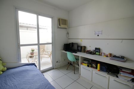 Casa de condomínio para alugar com 120m², 4 quartos e 2 vagasquarto 2 com varanda 