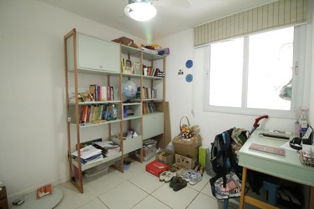 Casa de condomínio para alugar com 120m², 4 quartos e 2 vagasQuarto 4