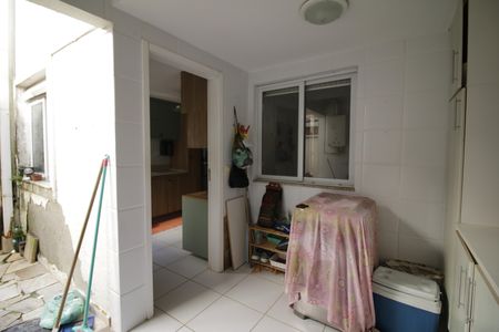 Casa de condomínio para alugar com 120m², 4 quartos e 2 vagasÁrea de Serviço