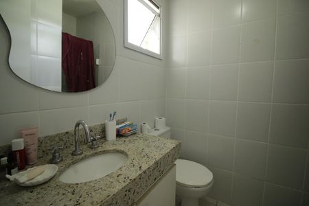 Casa de condomínio para alugar com 120m², 4 quartos e 2 vagasBanheiro da Suíte 3