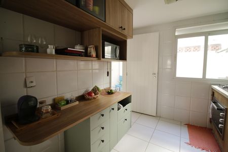 Casa de condomínio para alugar com 120m², 4 quartos e 2 vagasCozinha
