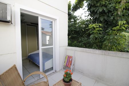 Casa de condomínio para alugar com 120m², 4 quartos e 2 vagasvaranda quarto 2