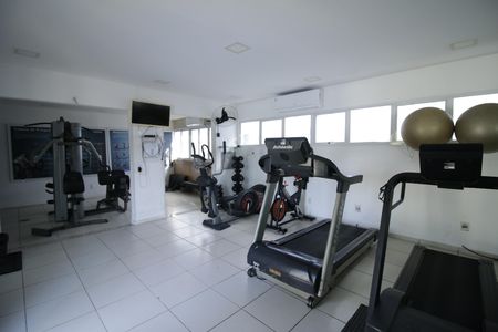 Casa de condomínio para alugar com 120m², 4 quartos e 2 vagasAcademia