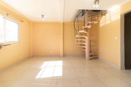 Sala de casa à venda com 3 quartos, 150m² em Vila Nair, São Paulo
