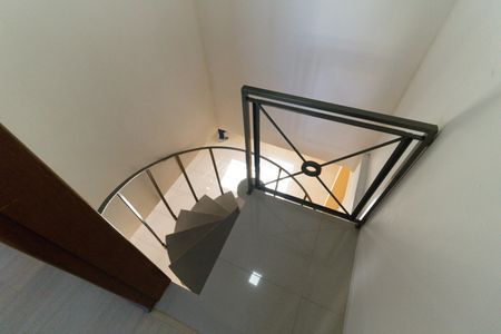 Casa à venda com 150m², 3 quartos e 1 vagaEscada