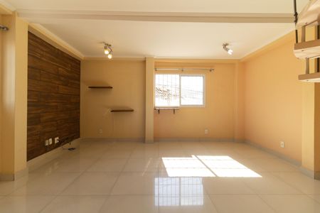 Casa à venda com 150m², 3 quartos e 1 vagaSala