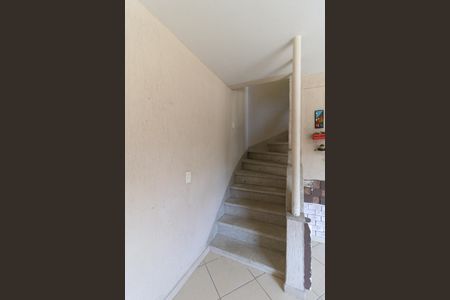 Casa à venda com 150m², 3 quartos e 1 vagaEscada