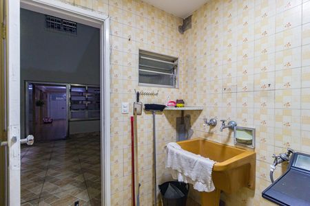 Casa de condomínio à venda com 168m², 3 quartos e 3 vagas Casa de condomínio à venda com 168m², 3 quartos e 3 vagasÁrea de Serviço